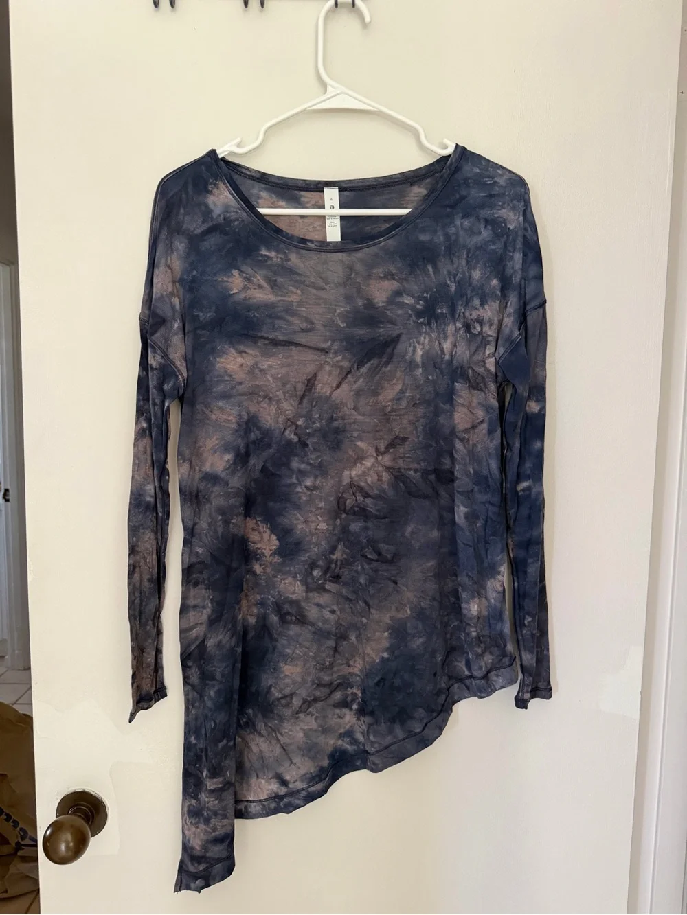 Lululemon To the point women’s long sleeve mist spray tie dye size 6 shirt